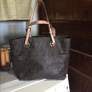 Michael Kors Signature Tote